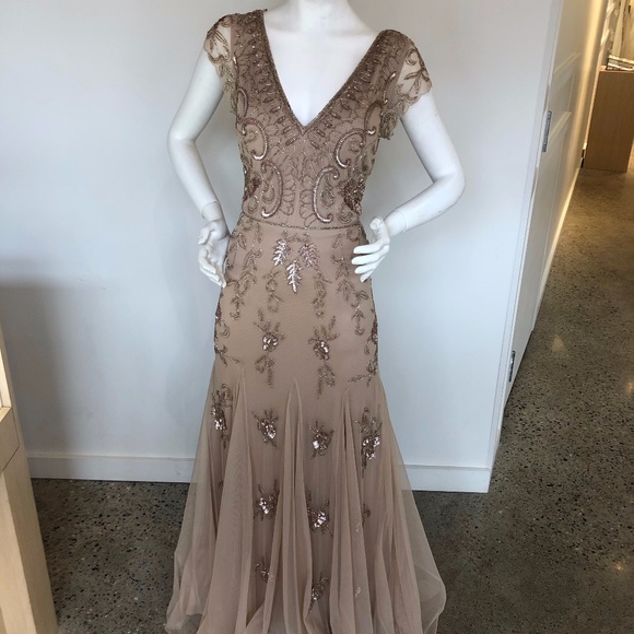 Adrianna Papell Dresses & Skirts - Adrianna Papell beaded Champagne Dress